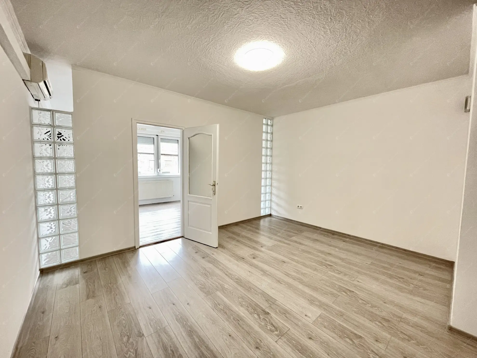 Kiadó albérlet 230000 Ft/hó áron: Budapest, XIV. kerület  Nagy Lajos király útja. Mérete: 45 nm, 1 szobás | Alberlet.hu - 6556836