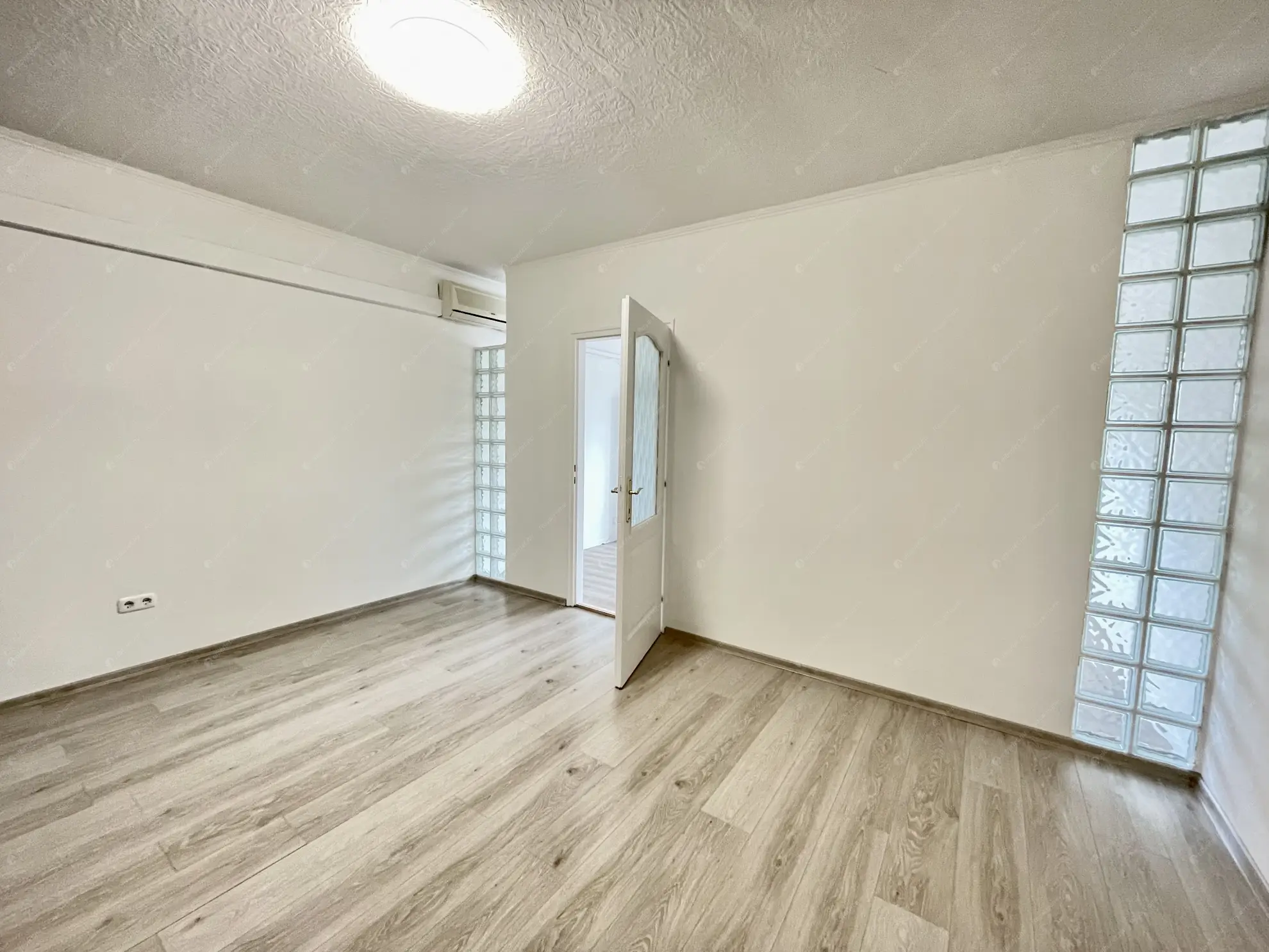 Kiadó albérlet 230000 Ft/hó áron: Budapest, XIV. kerület  Nagy Lajos király útja. Mérete: 45 nm, 1 szobás | Alberlet.hu - 6556841