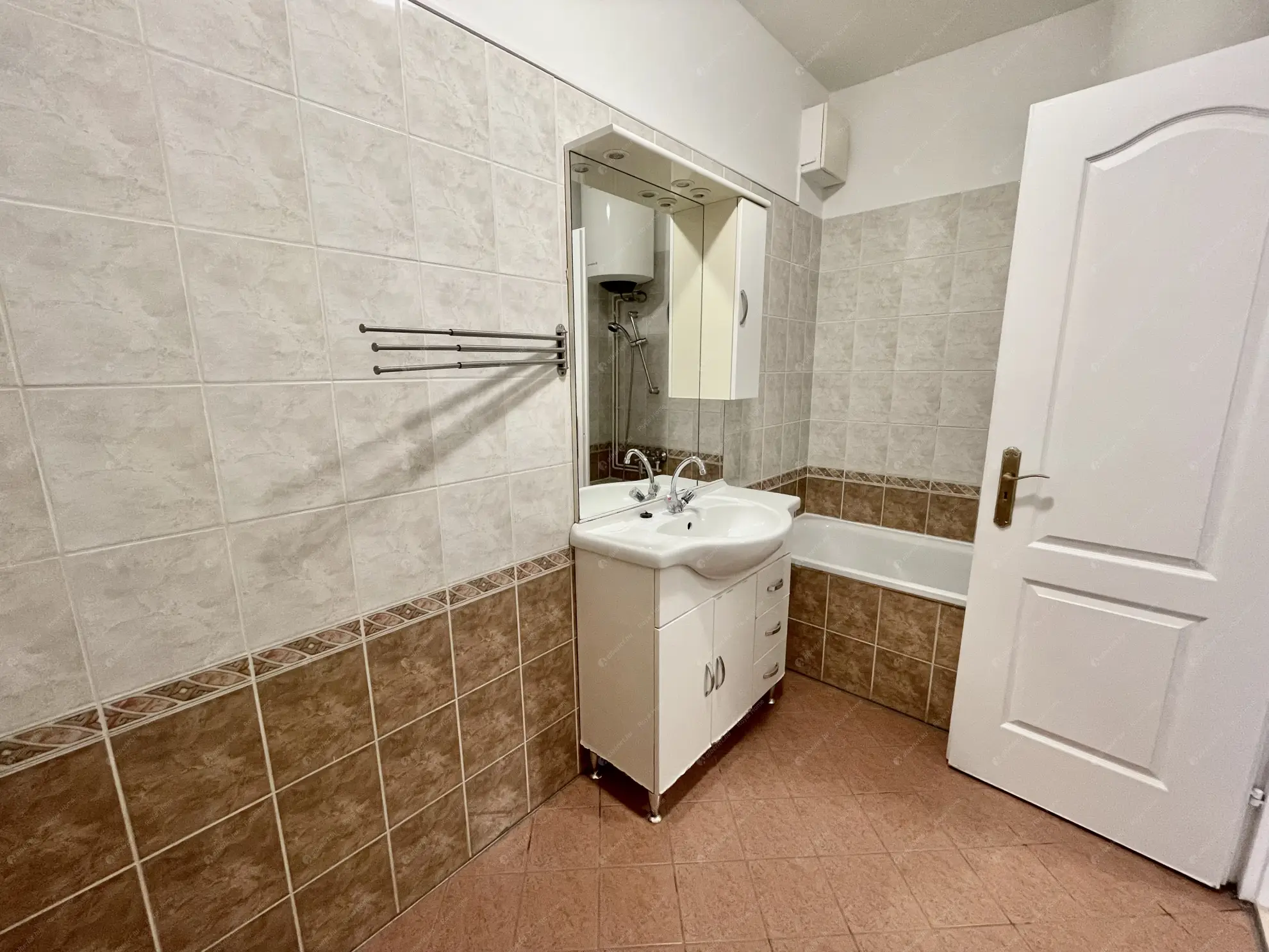 Kiadó albérlet 230000 Ft/hó áron: Budapest, XIV. kerület  Nagy Lajos király útja. Mérete: 45 nm, 1 szobás | Alberlet.hu - 6556842