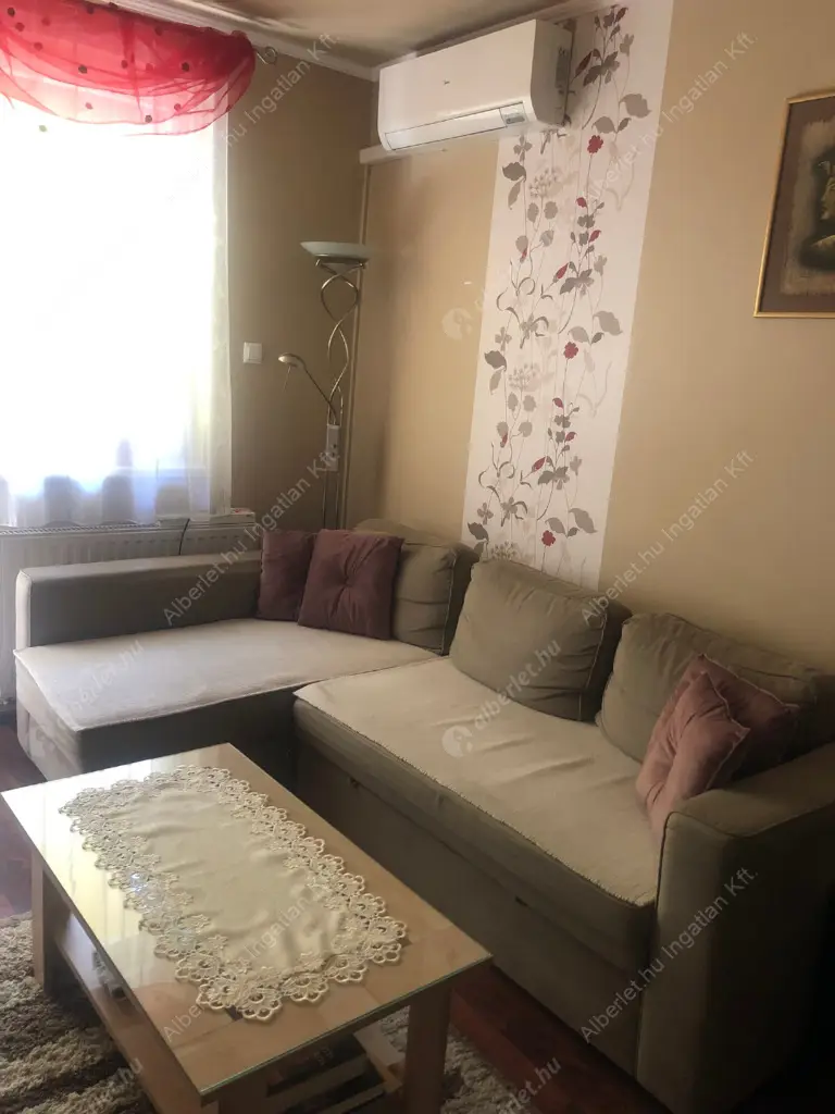 Kiadó albérlet 260000 Ft/hó áron: Budapest, XIV. kerület  Nagy Lajos király útja. Mérete: 50 nm, 2 szobás | Alberlet.hu - 6626352