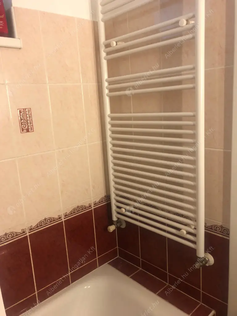 Kiadó albérlet 260000 Ft/hó áron: Budapest, XIV. kerület  Nagy Lajos király útja. Mérete: 50 nm, 2 szobás | Alberlet.hu - 6626365