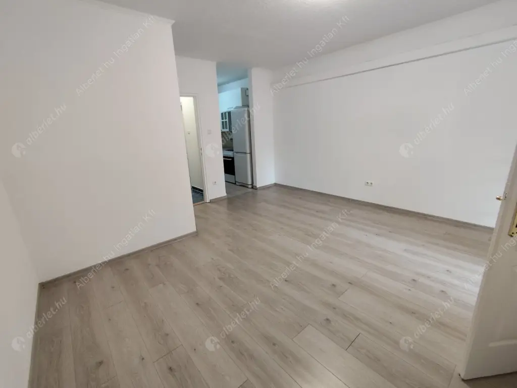 Kiadó albérlet 250000 Ft/hó áron: Budapest, XIV. kerület  Nagy Lajos király útja. Mérete: 55 nm, 2 szobás | Alberlet.hu - 6560715