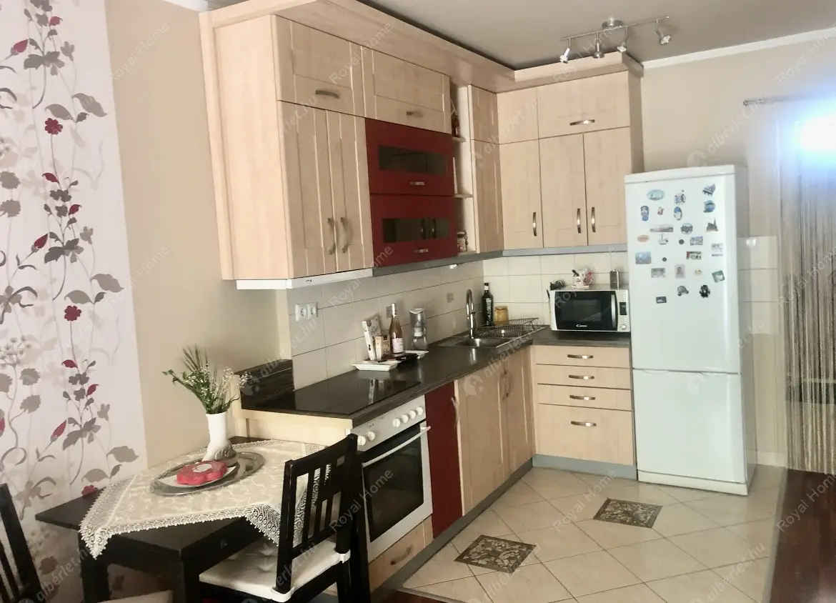 Kiadó albérlet 260000 Ft/hó áron: Budapest, XIV. kerület  Nagy Lajos király útja. Mérete: 60 nm, 2 szobás | Alberlet.hu - 6630475