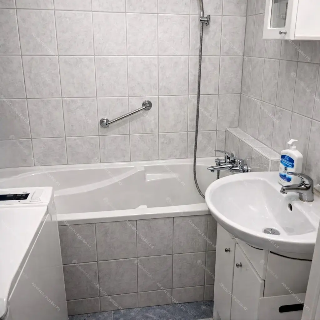 Kiadó albérlet 210000 Ft/hó áron: Budapest, XIV. kerület  Ond vezér útja. Mérete: 49 nm, 1 szobás | Alberlet.hu - 6695179