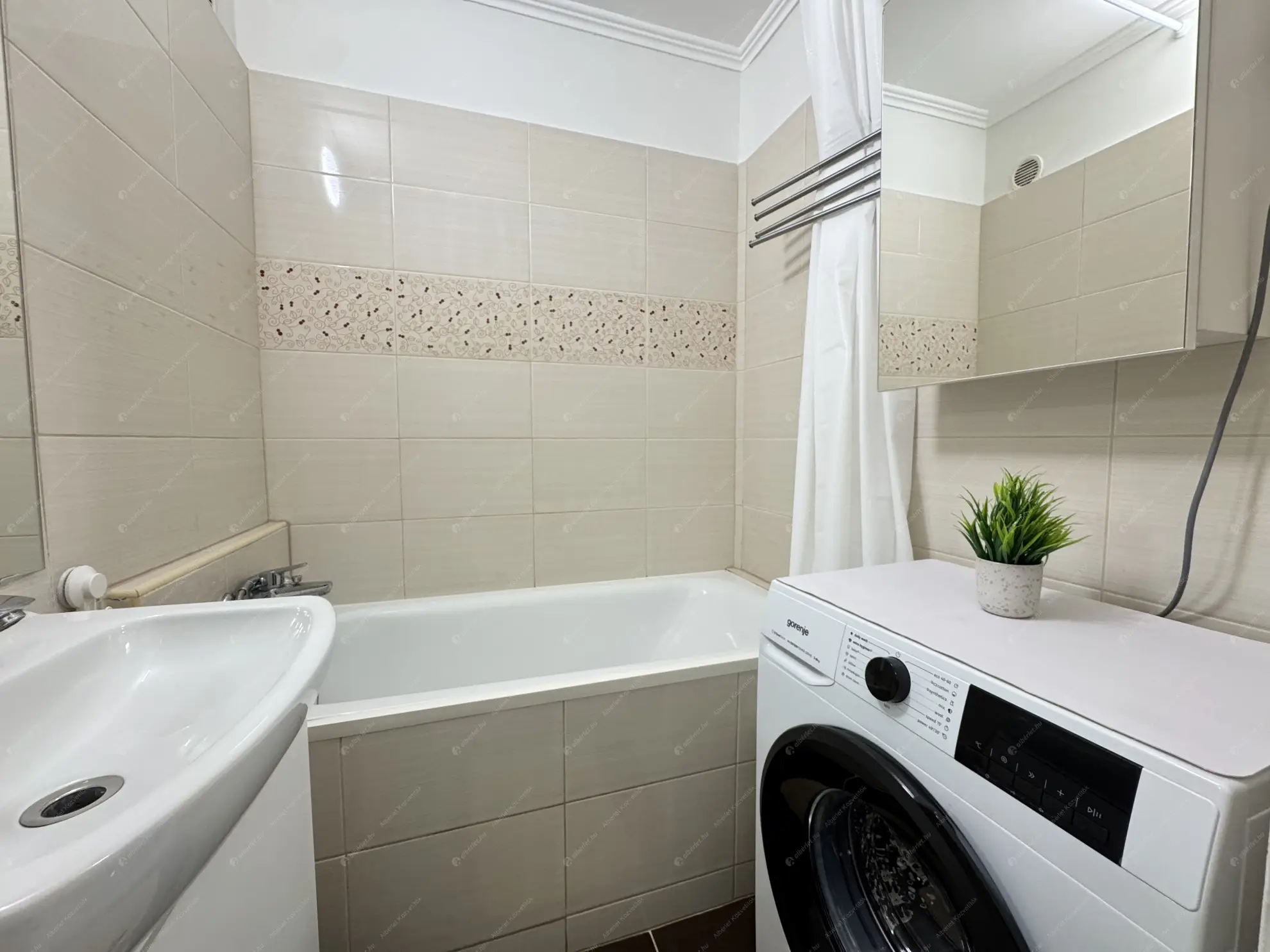 Kiadó albérlet 250000 Ft/hó áron: Budapest, XIV. kerület  Ond vezér útja. Mérete: 57 nm, 2 szobás | Alberlet.hu - 6601909