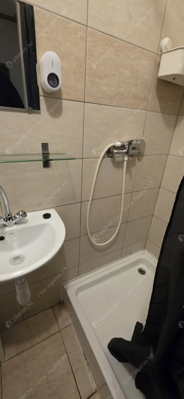 Kiadó albérlet 70000 Ft/hó áron: Budapest, XIV. kerület  Orbó utca. Mérete: 300 nm, 1 szobás | Alberlet.hu - 6601092