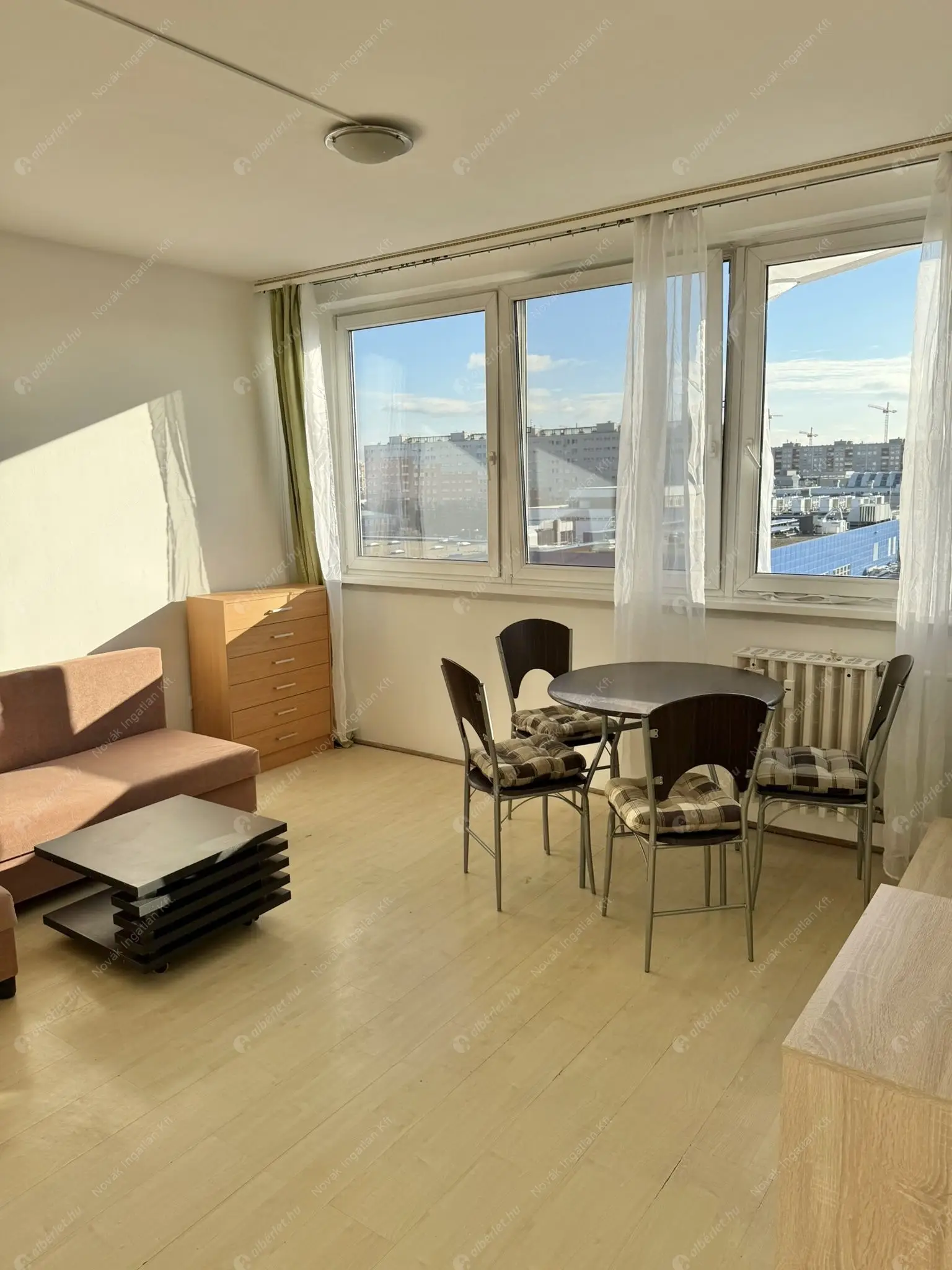 Kiadó albérlet 210000 Ft/hó áron: Budapest, XIV. kerület  Örs vezér tere. Mérete: 49 nm, 2 szobás | Alberlet.hu - 6596105