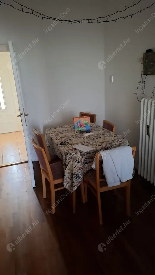 Kiadó albérlet 220000 Ft/hó áron: Budapest, XIV. kerület  Örs vezér tere. Mérete: 65 nm, 2 szobás | Alberlet.hu - 6611096