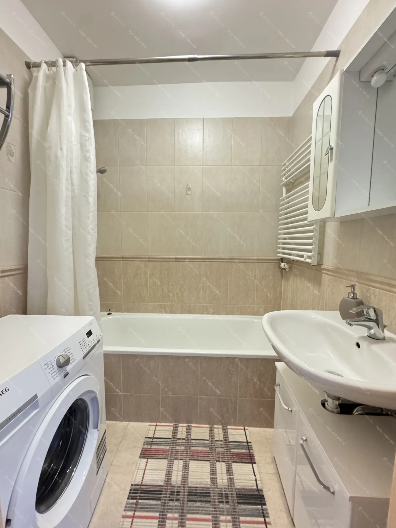 Kiadó albérlet 240000 Ft/hó áron: Budapest, XIV. kerület  Öv utca. Mérete: 42 nm, 1 szobás | Alberlet.hu - 6702657