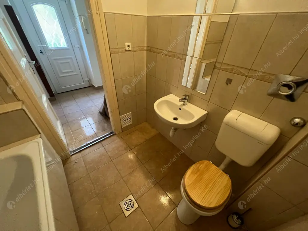 Kiadó albérlet 160000 Ft/hó áron: Budapest, XIV. kerület  Padlizsán utca. Mérete: 29 nm, 1 szobás | Alberlet.hu - 5943987