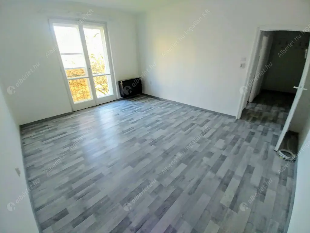 Kiadó albérlet 170000 Ft/hó áron: Budapest, XIV. kerület  Padlizsán utca. Mérete: 39 nm, 1 szobás | Alberlet.hu - 6573061