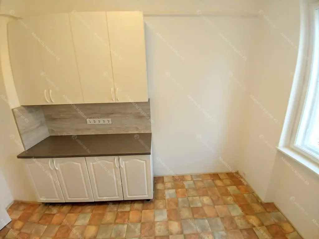 Kiadó albérlet 170000 Ft/hó áron: Budapest, XIV. kerület  Padlizsán utca. Mérete: 39 nm, 1 szobás | Alberlet.hu - 6694025