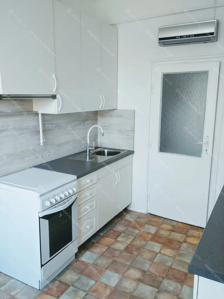 Kiadó albérlet 170000 Ft/hó áron: Budapest, XIV. kerület  Padlizsán utca. Mérete: 39 nm, 1 szobás | Alberlet.hu - 6694027