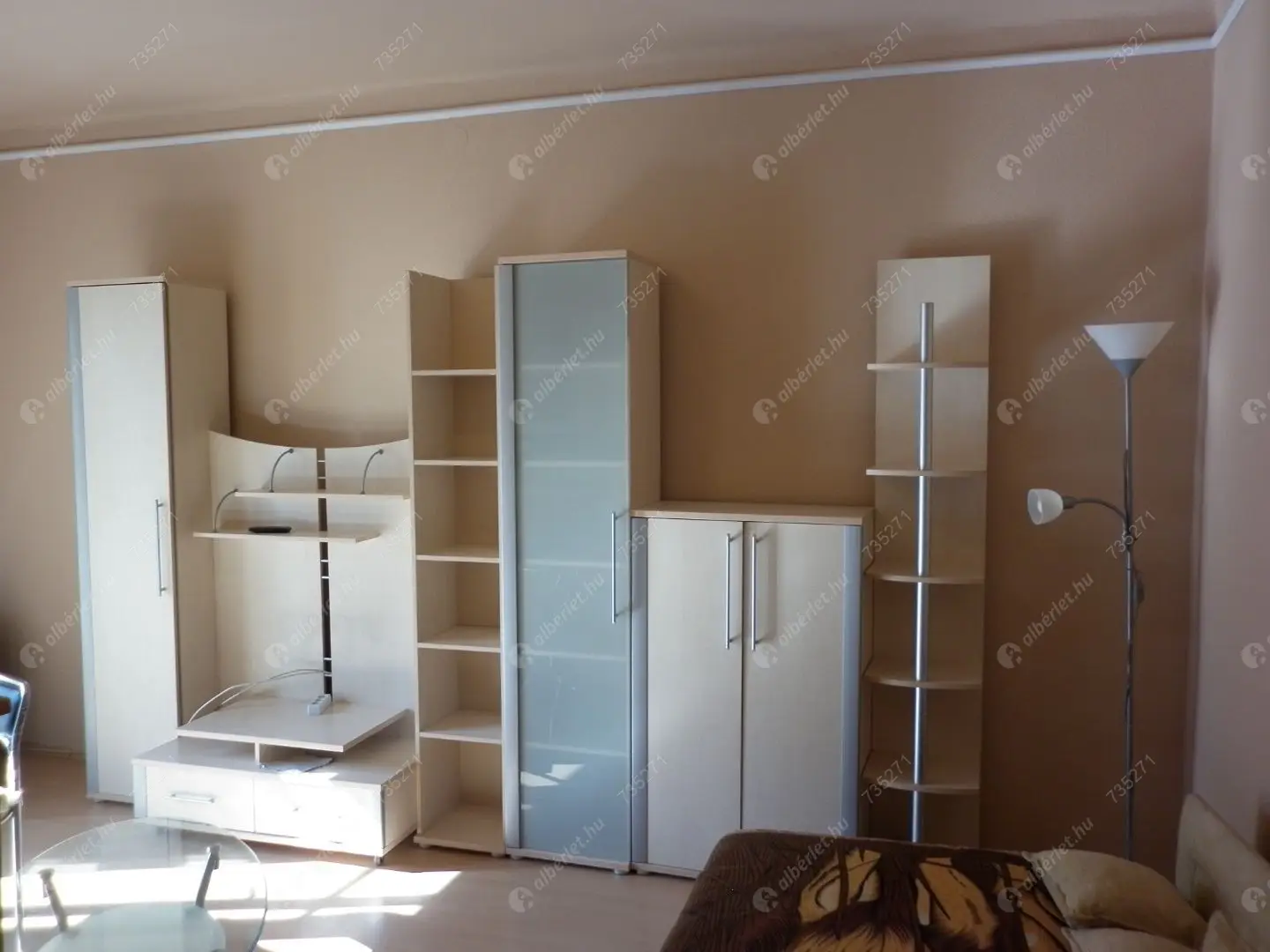 Kiadó albérlet 200000 Ft/hó áron: Budapest, XIV. kerület  Padlizsán utca. Mérete: 39 nm, 1 szobás | Alberlet.hu - 6084685