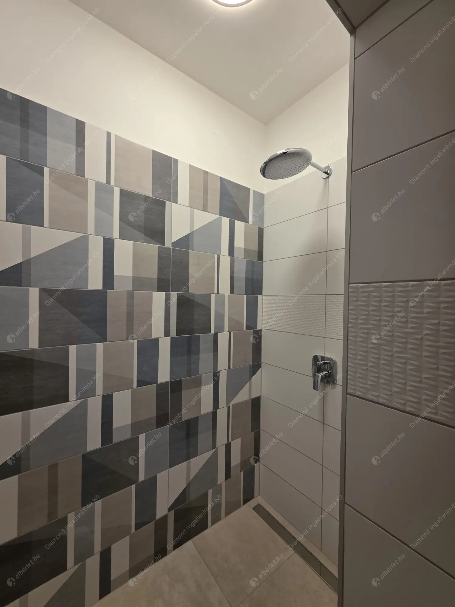 Kiadó albérlet 500000 Ft/hó áron: Budapest, XIV. kerület  Paskál utca. Mérete: 125 nm, 4 szobás | Alberlet.hu - 6585190