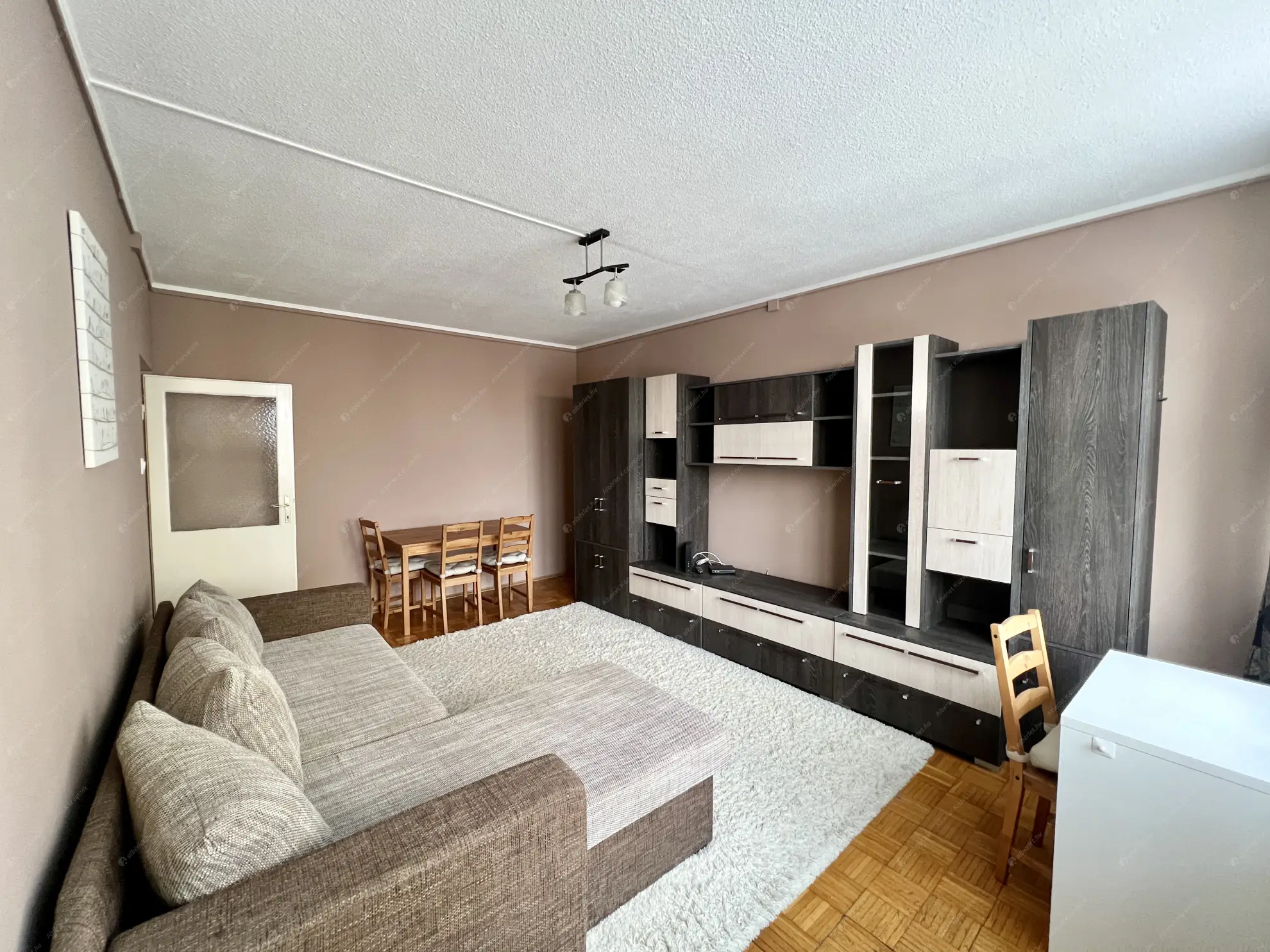 Kiadó albérlet 200000 Ft/hó áron: Budapest, XIV. kerület  Pillangó park. Mérete: 37 nm, 1 szobás | Alberlet.hu - 6625921