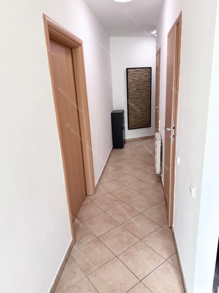 Kiadó albérlet 300000 Ft/hó áron: Budapest, XIV. kerület  Pillangó park. Mérete: 57 nm, 2 szobás | Alberlet.hu - 6640435