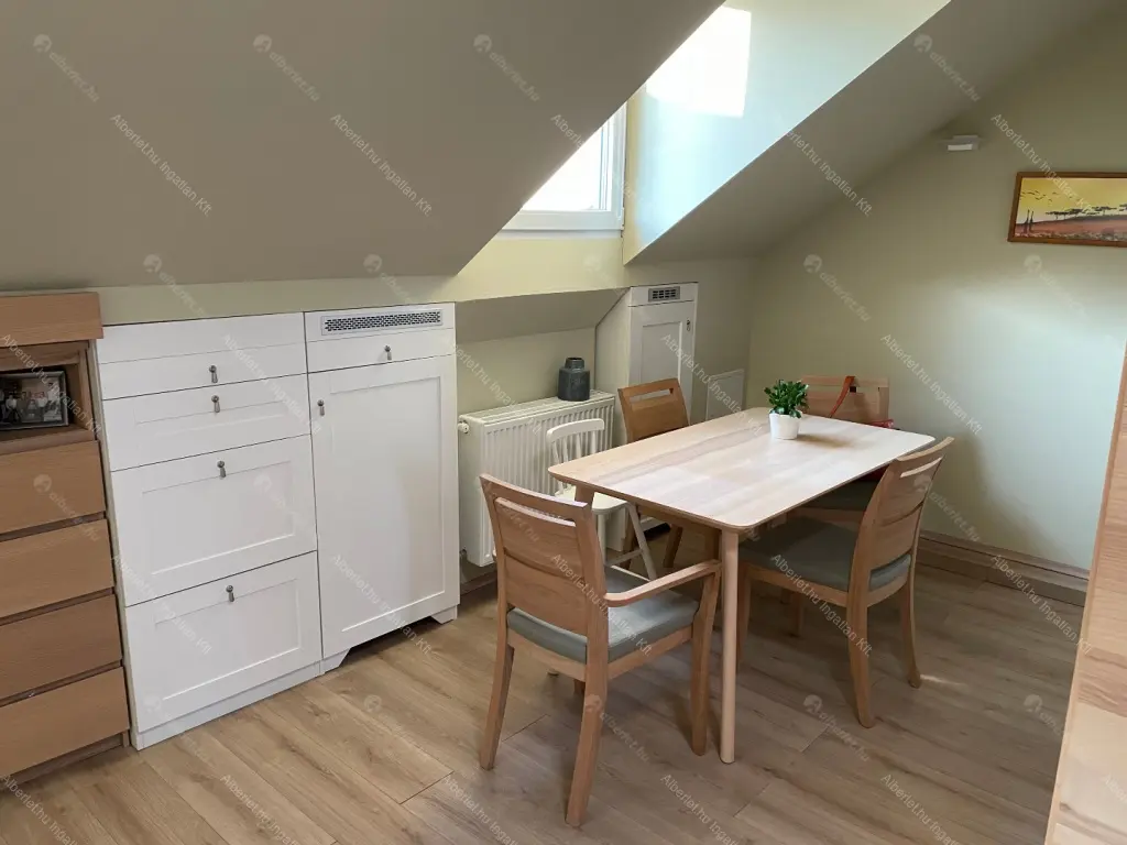 Kiadó albérlet 400000 Ft/hó áron: Budapest, XIV. kerület  Rákos tér. Mérete: 91 nm, 3 szobás | Alberlet.hu - 6645967