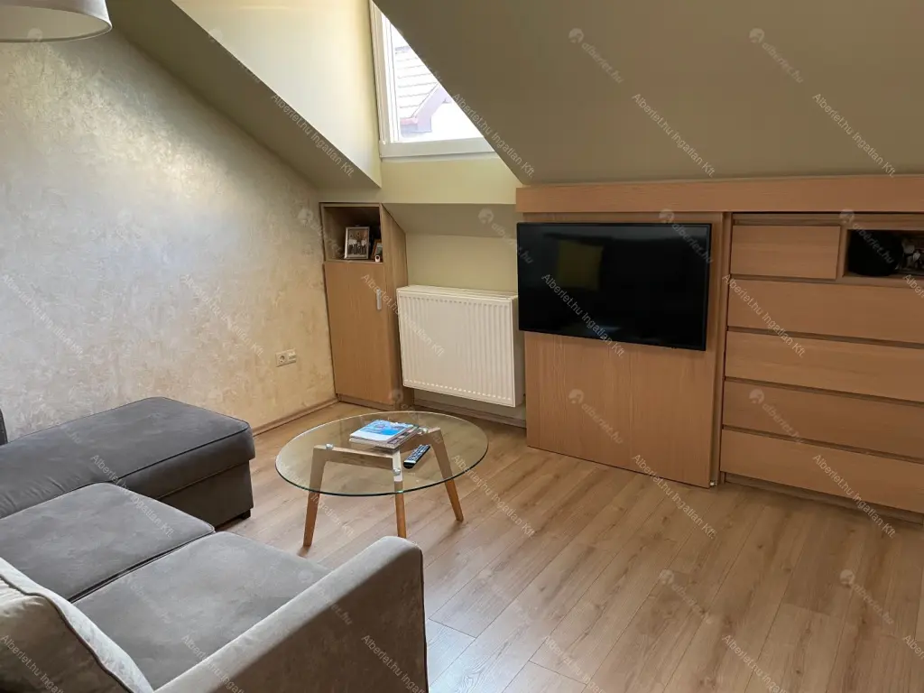 Kiadó albérlet 400000 Ft/hó áron: Budapest, XIV. kerület  Rákos tér. Mérete: 91 nm, 3 szobás | Alberlet.hu - 6645969