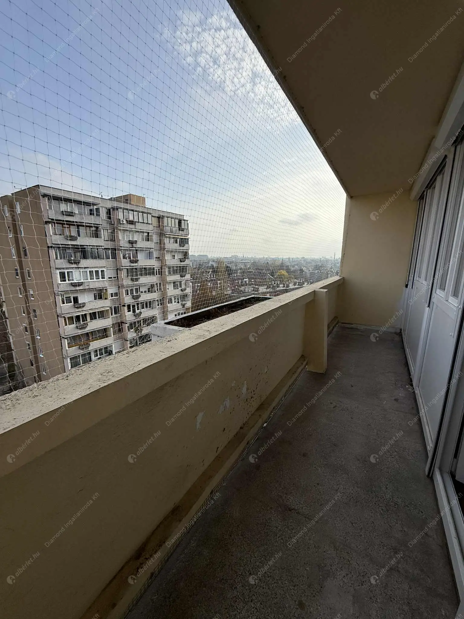 Kiadó albérlet 300000 Ft/hó áron: Budapest, XIV. kerület  Róna park. Mérete: 67 nm, 3 szobás | Alberlet.hu - 6593457