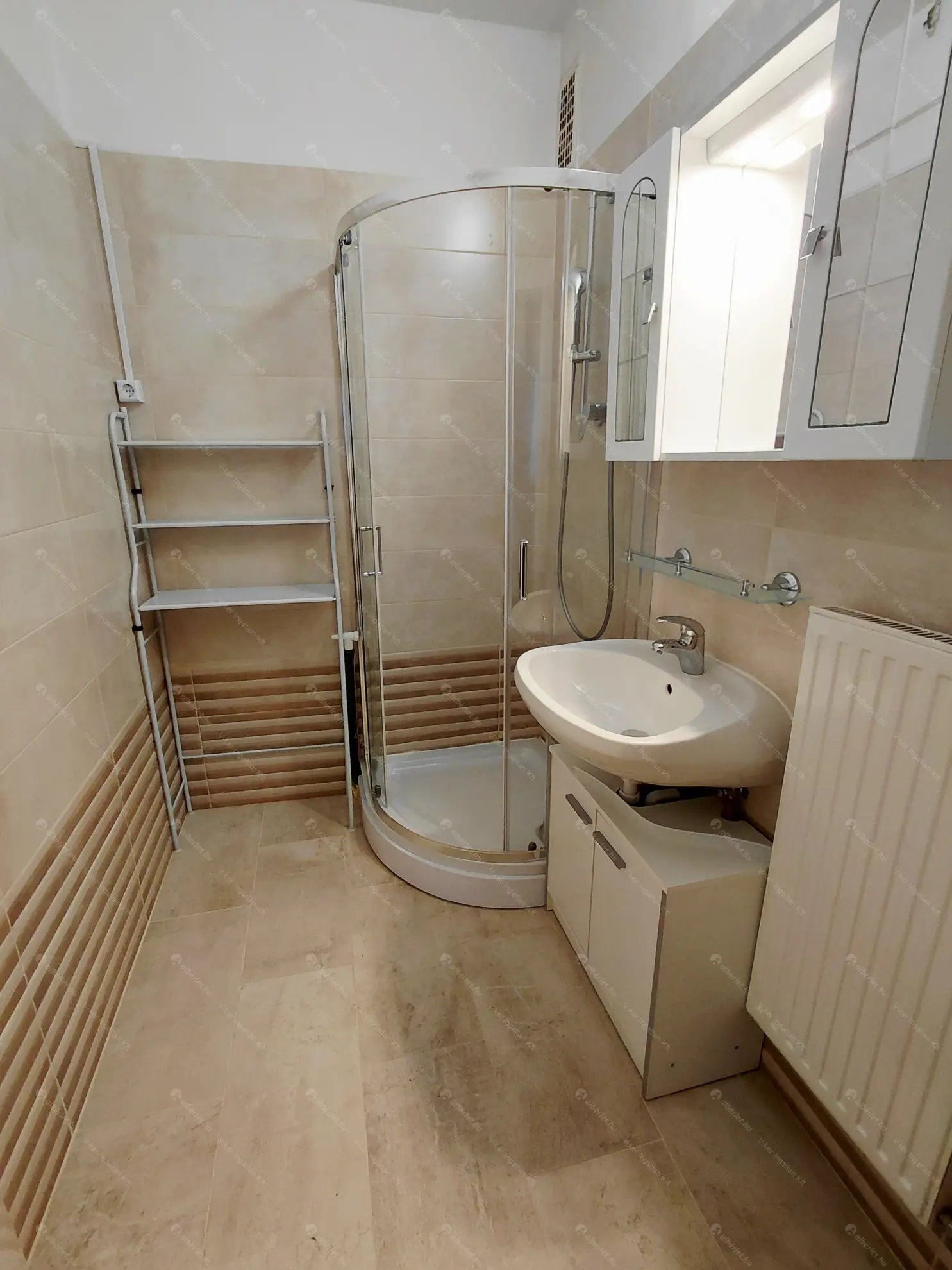 Kiadó albérlet 290000 Ft/hó áron: Budapest, XIV. kerület  Róna park. Mérete: 67 nm, 3 szobás | Alberlet.hu - 6611746