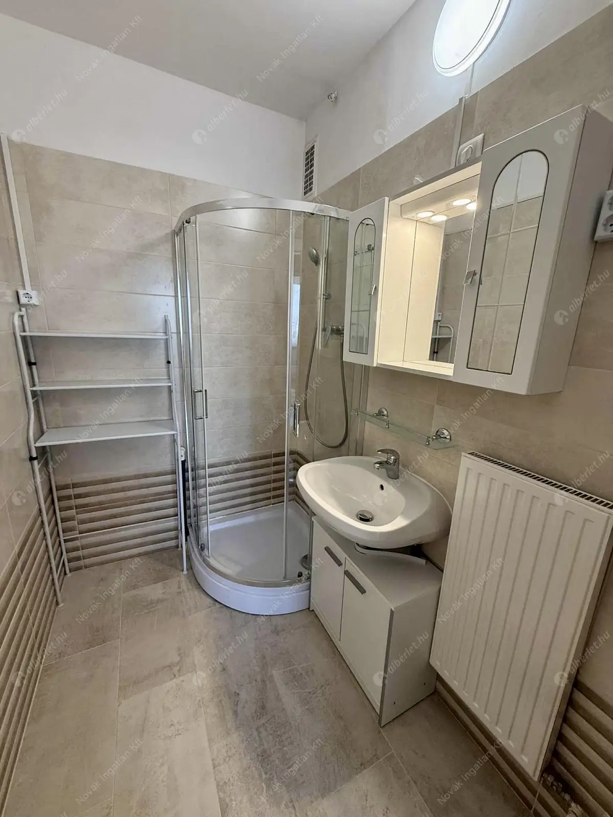 Kiadó albérlet 290000 Ft/hó áron: Budapest, XIV. kerület  Róna park. Mérete: 67 nm, 3 szobás | Alberlet.hu - 6620606