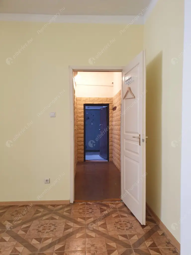 Kiadó albérlet 150000 Ft/hó áron: Budapest, XIV. kerület  Róna utca. Mérete: 32 nm, 1 szobás | Alberlet.hu - 5823069