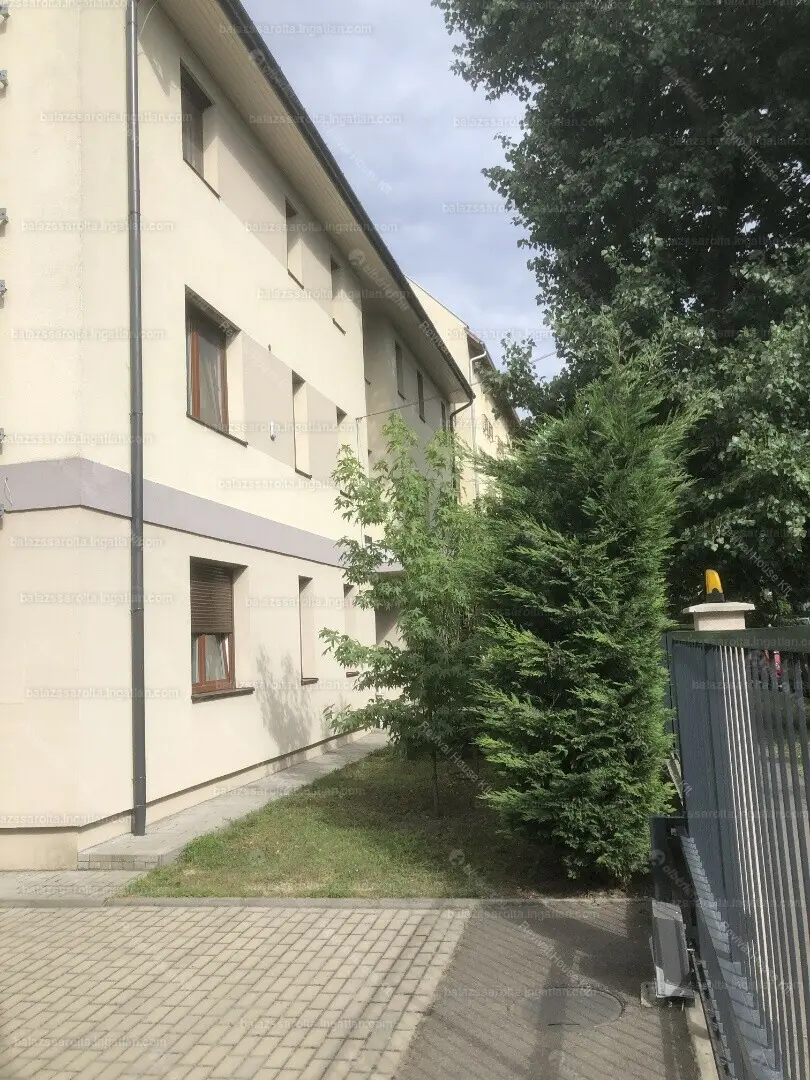 Kiadó albérlet 580000 Ft/hó áron: Budapest, XIV. kerület  Szentes utca. Mérete: 109 nm, 4 szobás | Alberlet.hu - 6276872