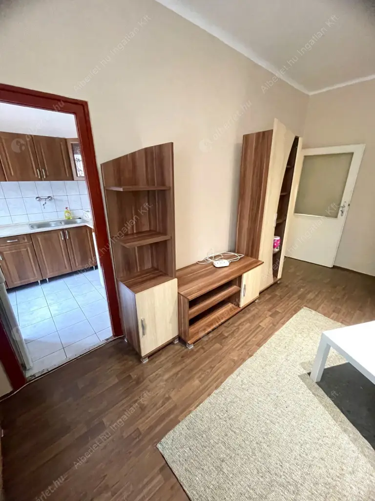 Kiadó albérlet 170000 Ft/hó áron: Budapest, XIV. kerület  Szervián utca. Mérete: 29 nm, 1 szobás | Alberlet.hu - 6631475