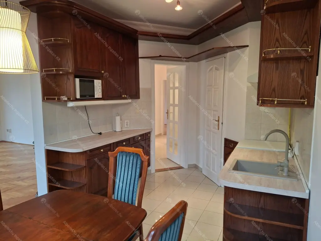 Kiadó albérlet 350000 Ft/hó áron: Budapest, XIV. kerület  Szilágysomlyó utca. Mérete: 78 nm, 3 szobás | Alberlet.hu - 6649342