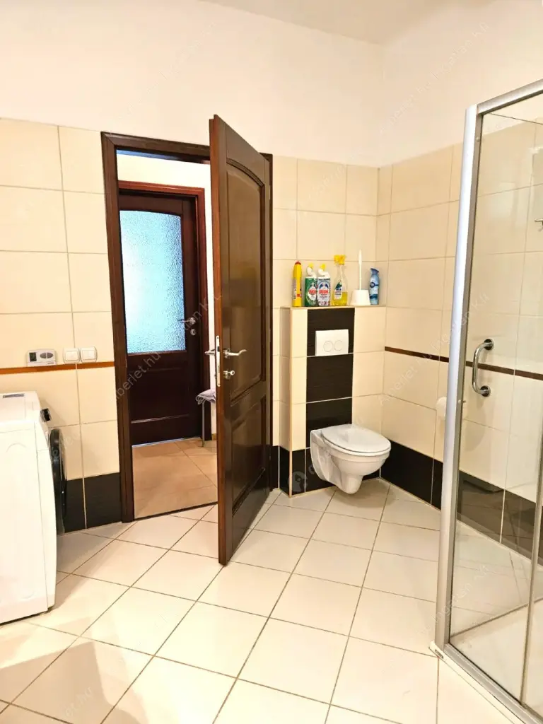 Kiadó albérlet 550000 Ft/hó áron: Budapest, XIV. kerület  Szugló utca. Mérete: 103 nm, 4 szobás | Alberlet.hu - 6571265