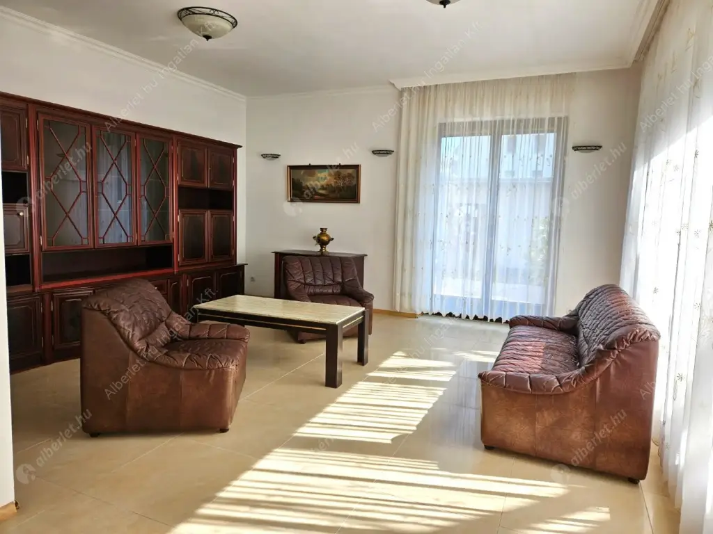 Kiadó albérlet 500000 Ft/hó áron: Budapest, XIV. kerület  Szugló utca. Mérete: 103 nm, 4 szobás | Alberlet.hu - 6614323