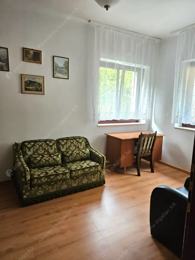 Kiadó albérlet 500000 Ft/hó áron: Budapest, XIV. kerület  Szugló utca. Mérete: 103 nm, 4 szobás | Alberlet.hu - 6614328