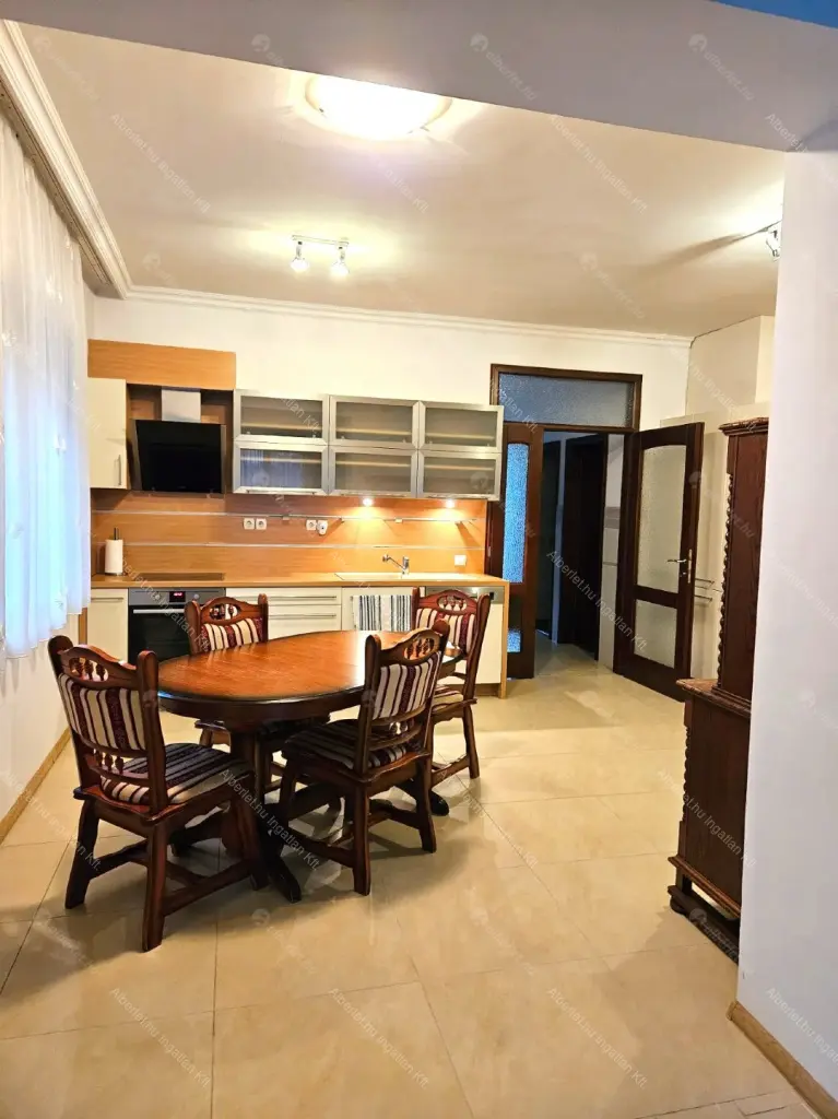 Kiadó albérlet 450000 Ft/hó áron: Budapest, XIV. kerület  Szugló utca. Mérete: 103 nm, 4 szobás | Alberlet.hu - 6663288