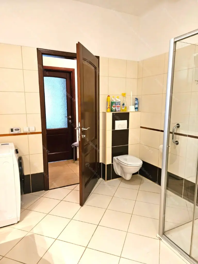 Kiadó albérlet 450000 Ft/hó áron: Budapest, XIV. kerület  Szugló utca. Mérete: 103 nm, 4 szobás | Alberlet.hu - 6663298