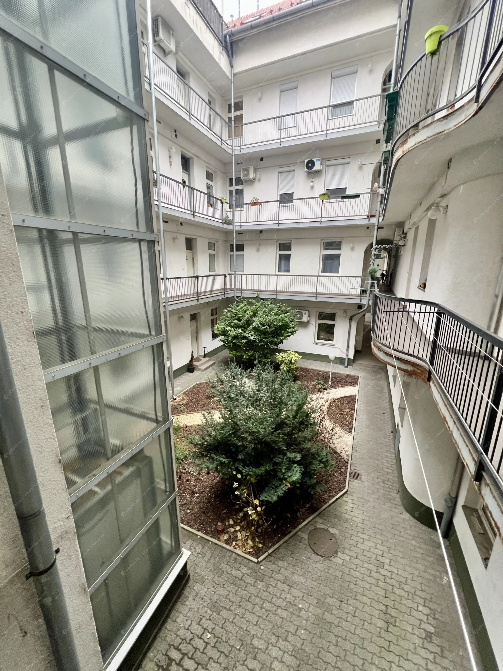 Kiadó albérlet 180000 Ft/hó áron: Budapest, XIV. kerület  Tábornok utca. Mérete: 41 nm, 1 szobás | Alberlet.hu - 6612434