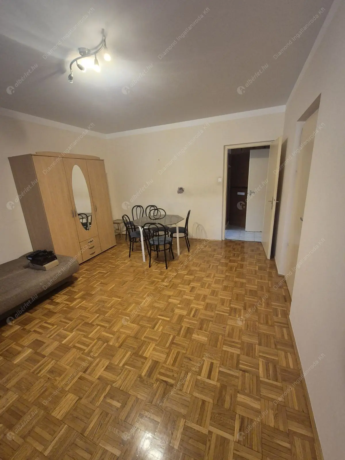 Kiadó albérlet 210000 Ft/hó áron: Budapest, XIV. kerület  Tihany utca. Mérete: 47 nm, 1 szobás | Alberlet.hu - 6550598