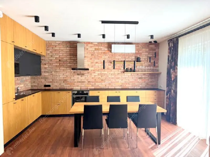 Kiadó albérlet 698000 Ft/hó áron: Budapest, XIV. kerület  Torontál utca. Mérete: 110 nm, 4 szobás | Alberlet.hu - 6574601