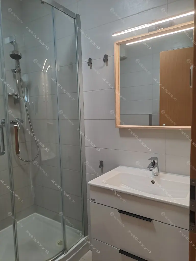 Kiadó albérlet 350000 Ft/hó áron: Budapest, XIV. kerület  Vezér utca. Mérete: 62 nm, 2 szobás | Alberlet.hu - 6667747