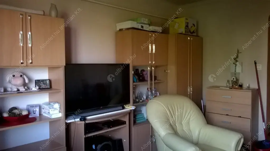 Kiadó albérlet 175000 Ft/hó áron: Budapest, XIV. kerület  Zászlós utca. Mérete: 31 nm, 1 szobás | Alberlet.hu - 6625971