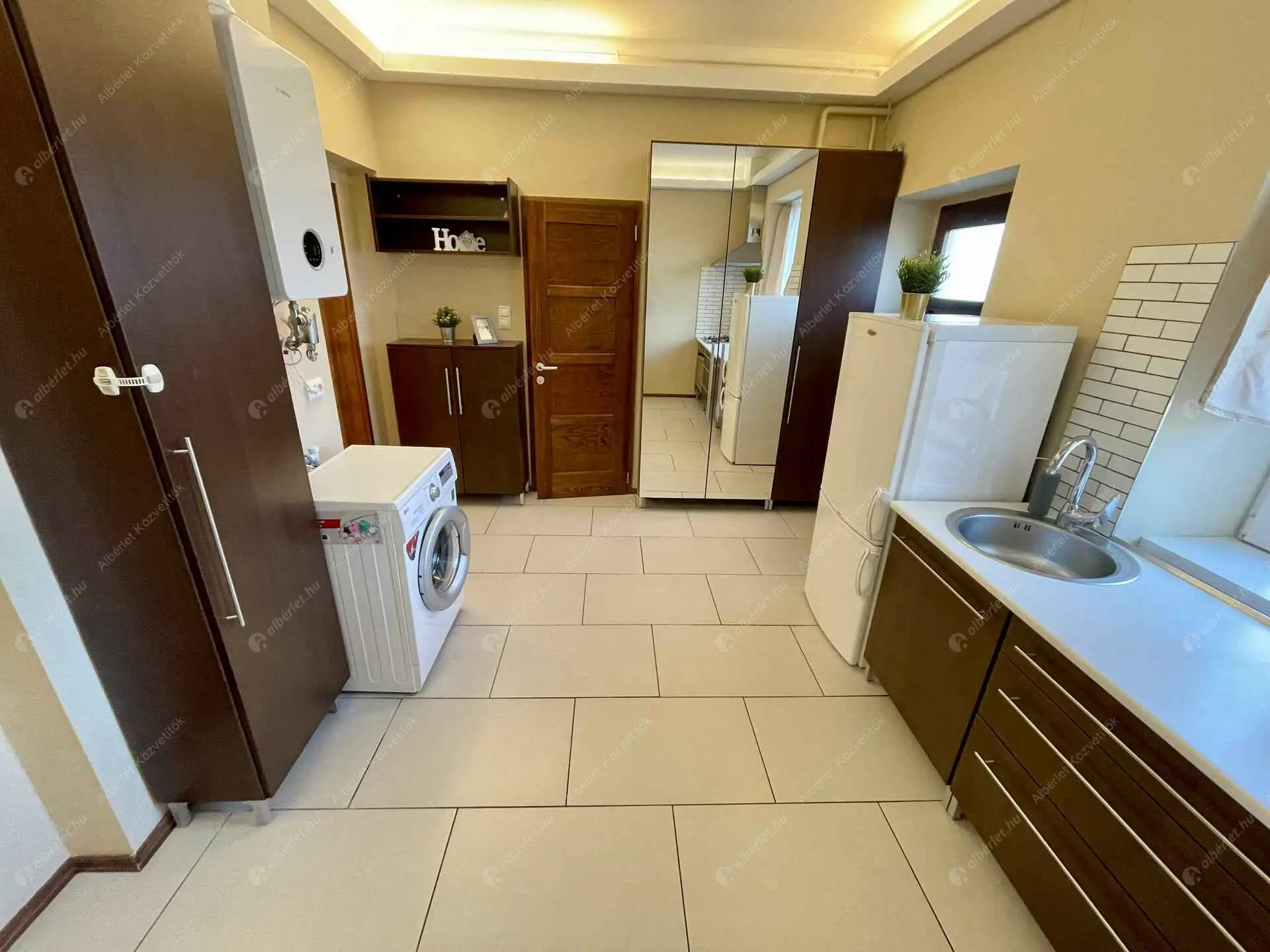 Kiadó albérlet 200000 Ft/hó áron: Budapest, XIX. kerület  Gutenberg körút. Mérete: 45 nm, 2 szobás | Alberlet.hu - 6369228