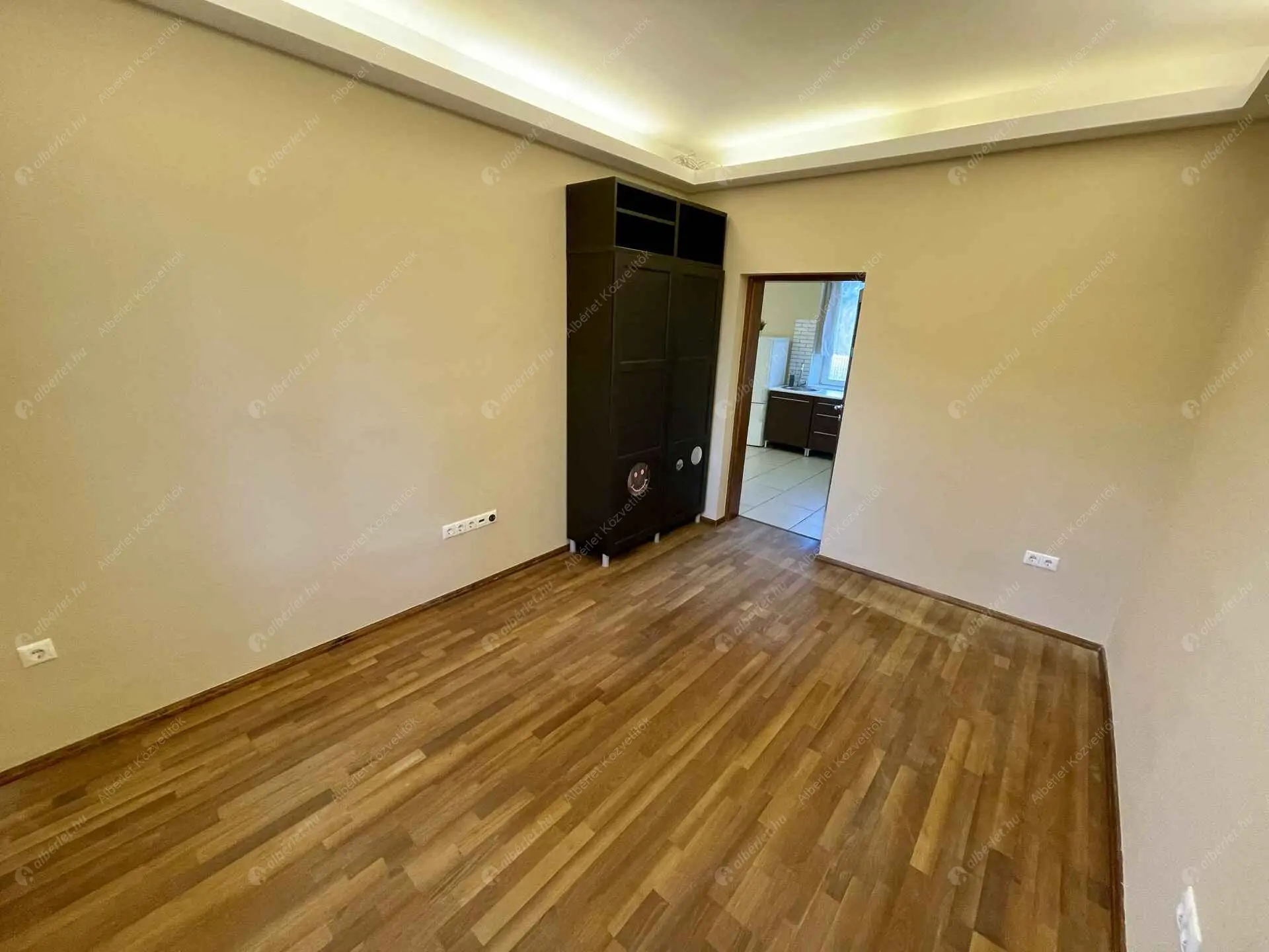 Kiadó albérlet 200000 Ft/hó áron: Budapest, XIX. kerület  Gutenberg körút. Mérete: 45 nm, 2 szobás | Alberlet.hu - 6369232