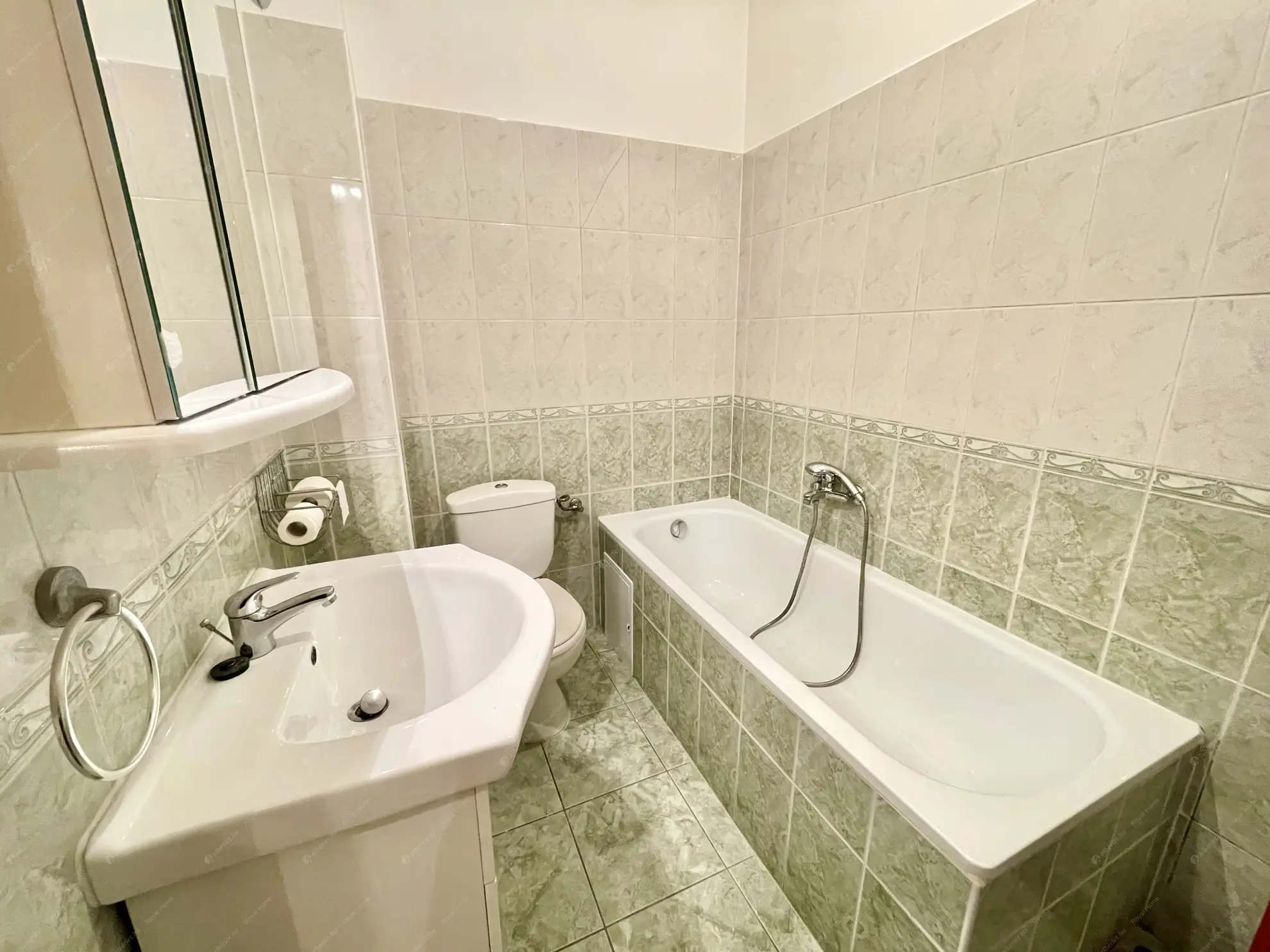 Kiadó albérlet 240000 Ft/hó áron: Budapest, XIX. kerület  Kossuth Lajos utca. Mérete: 54 nm, 2 szobás | Alberlet.hu - 6585614