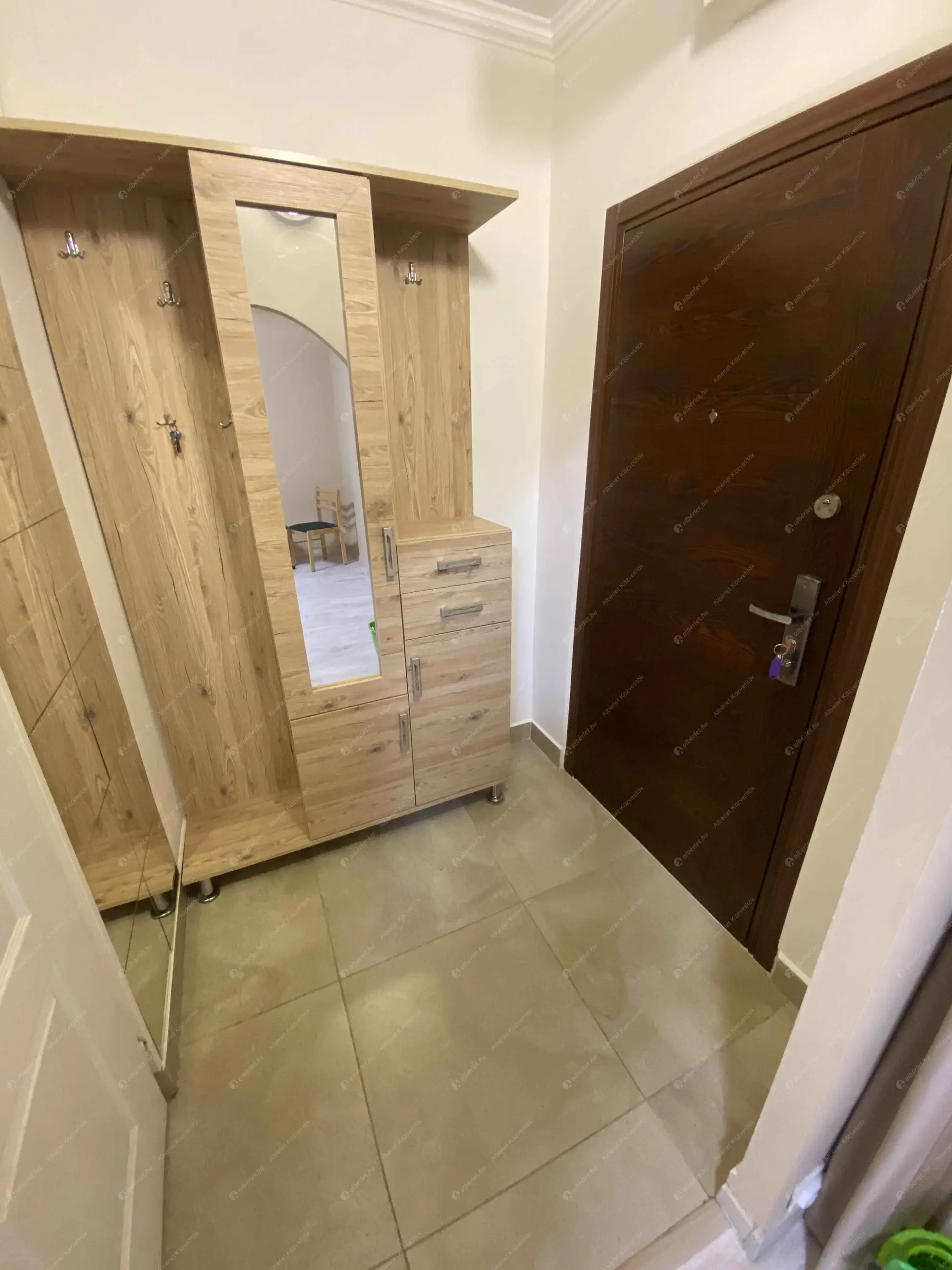 Kiadó albérlet 155000 Ft/hó áron: Budapest, XIX. kerület  Nagysándor József utca. Mérete: 27 nm, 1 szobás | Alberlet.hu - 6586780