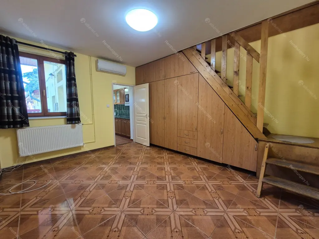 Kiadó albérlet 280000 Ft/hó áron: Budapest, XV. kerület  Bánk utca. Mérete: 74 nm, 3 szobás | Alberlet.hu - 6675969