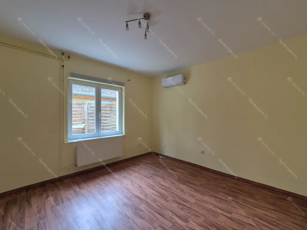 Kiadó albérlet 280000 Ft/hó áron: Budapest, XV. kerület  Bánk utca. Mérete: 77 nm, 3 szobás | Alberlet.hu - 6832115