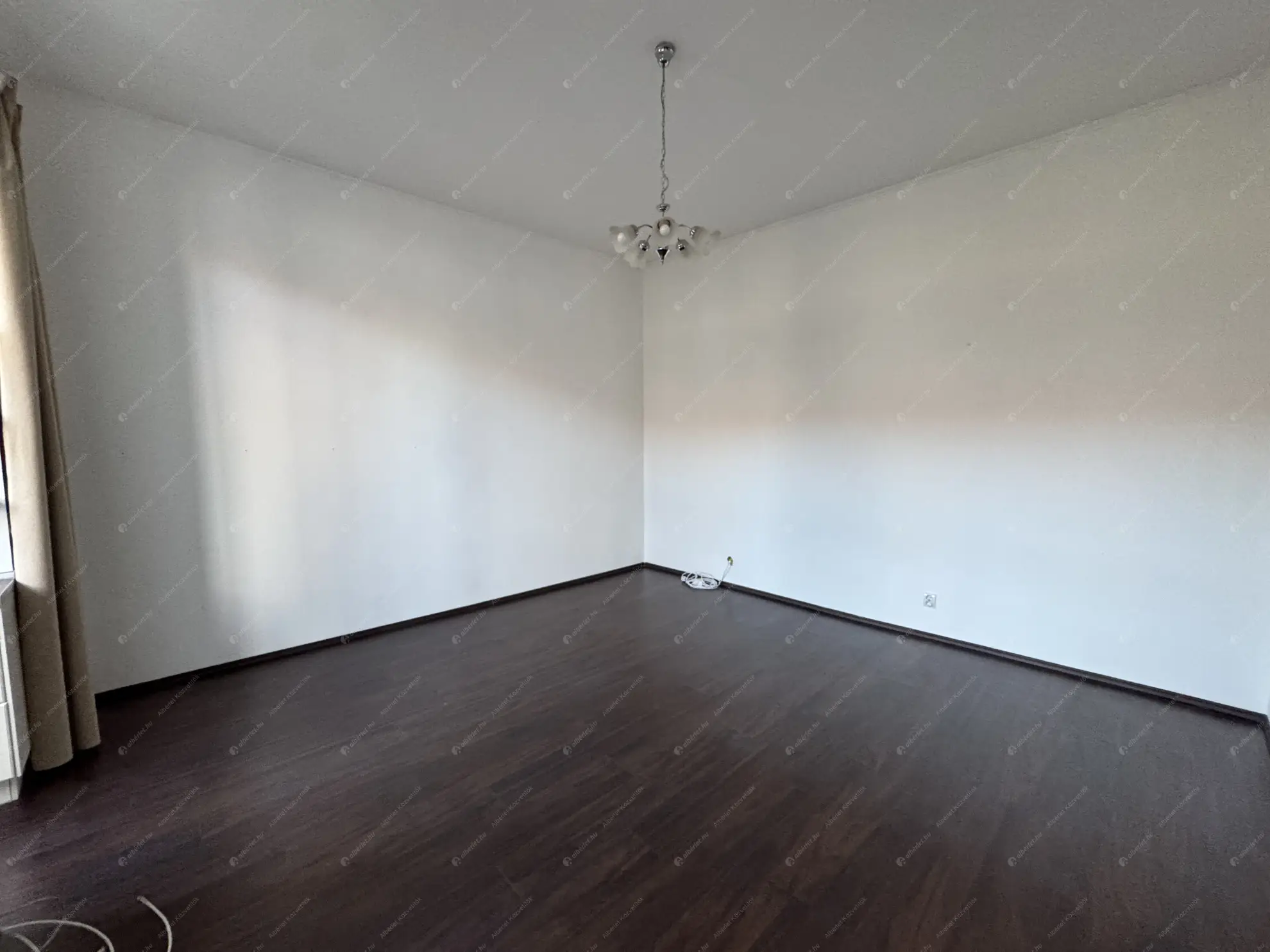 Kiadó albérlet 165000 Ft/hó áron: Budapest, XV. kerület  Bartók Béla út. Mérete: 40 nm, 1 szobás | Alberlet.hu - 6546826