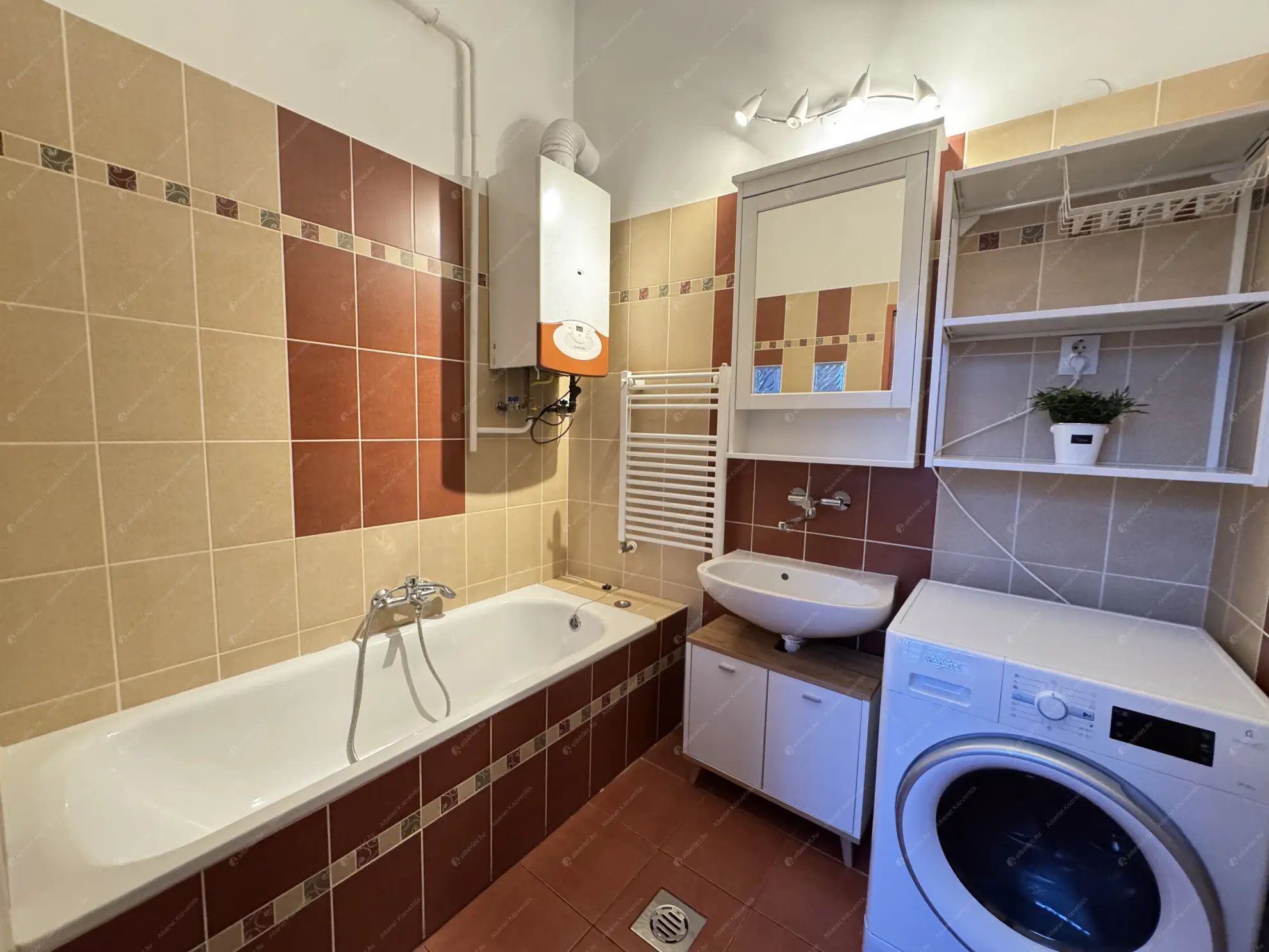 Kiadó albérlet 165000 Ft/hó áron: Budapest, XV. kerület  Bartók Béla út. Mérete: 40 nm, 1 szobás | Alberlet.hu - 6546836