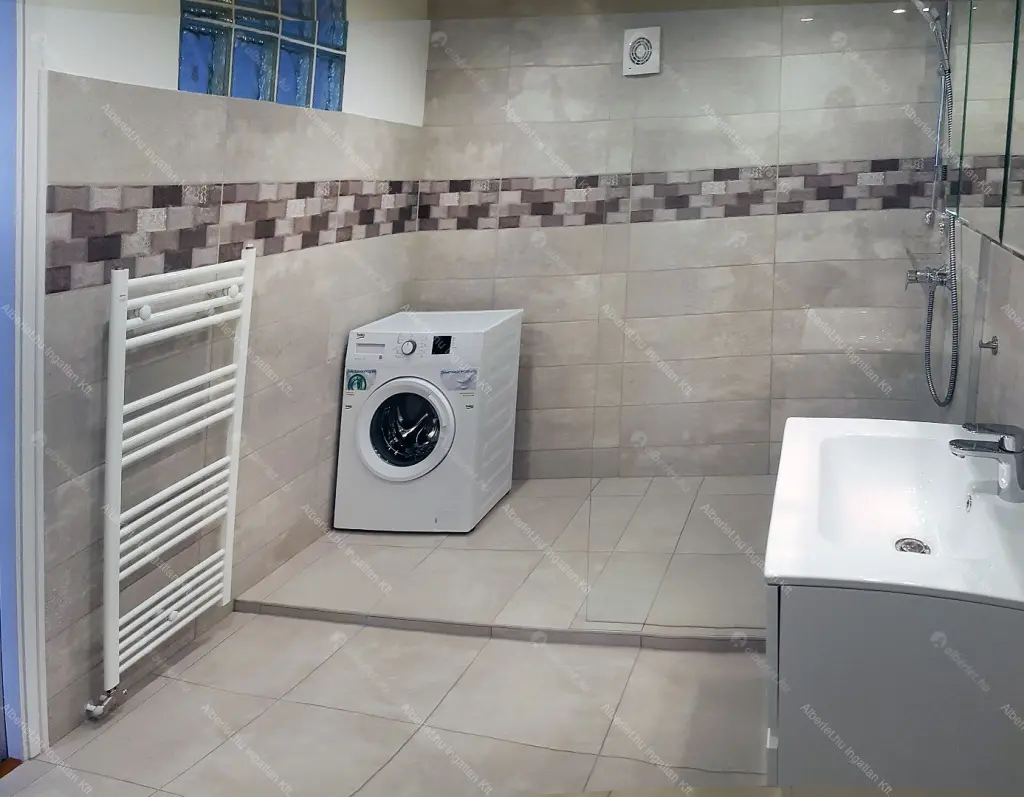 Kiadó albérlet 260000 Ft/hó áron: Budapest, XV. kerület  Beller Imre utca. Mérete: 74 nm, 1 szobás | Alberlet.hu - 6708415