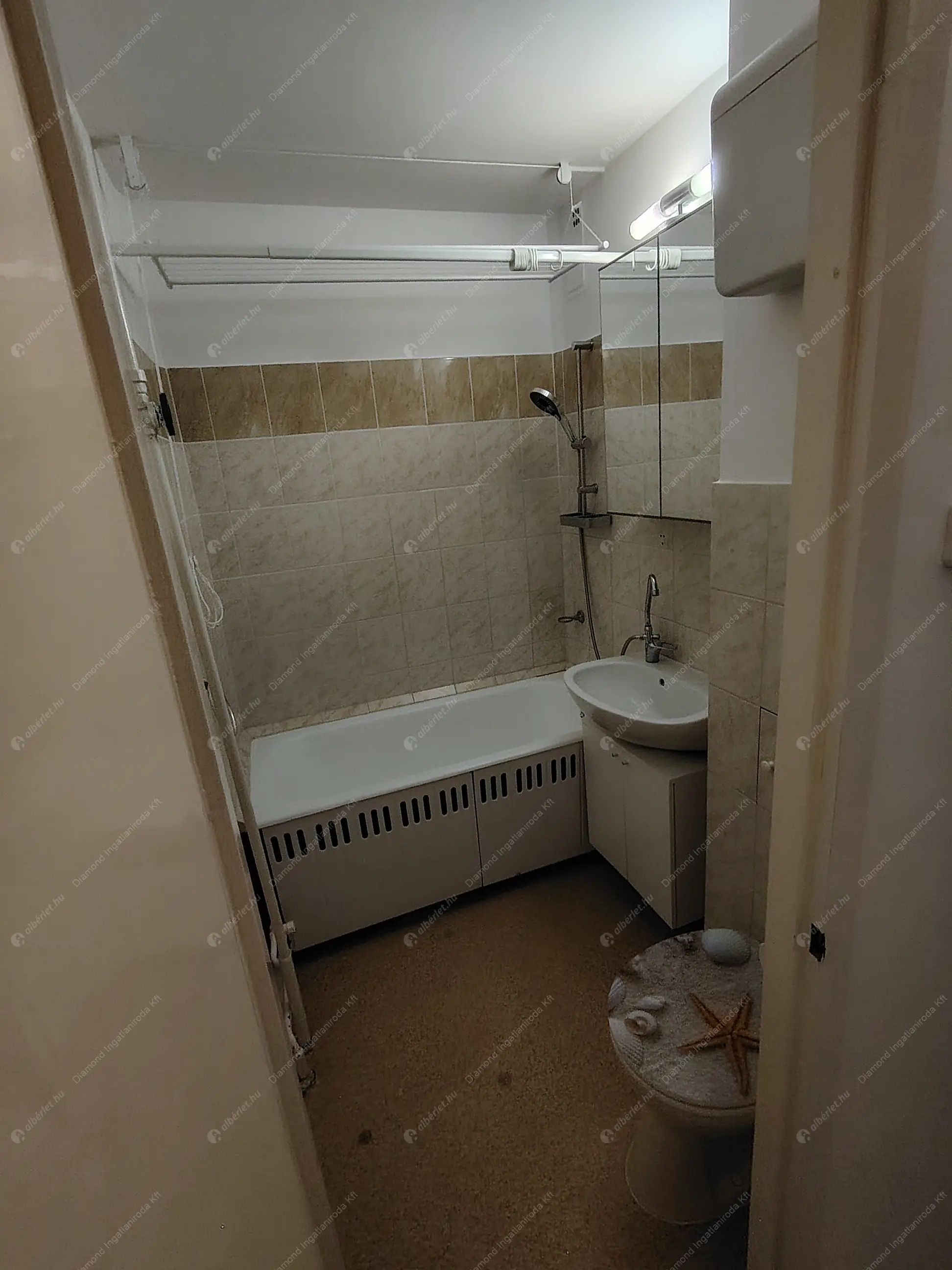 Kiadó albérlet 185000 Ft/hó áron: Budapest, XV. kerület  Drégelyvár utca. Mérete: 35 nm, 1 szobás | Alberlet.hu - 6580656